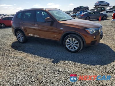 Czwarte zdjęcie samochodu z boku: 2017 BMW X3 SDRIVE28I VIN:5UXWZ7C5XH0V85776 - miniatura