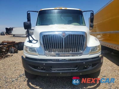 Zdjęcie 9 z 10 samochodu: 2015 INTERNATIONAL 4400 UTILITY / SERVICE TRUCK VIN:3HAMKSTN0FL730853 - miniatura