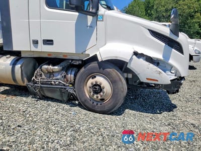 Zdjęcie 9 z 10 samochodu: 2025 VOLVO VNL VNL VIN:4V4NC9EH7SN671272 - miniatura