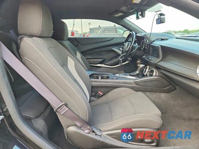 Zdjęcie 10 z 12 samochodu: 2016 CHEVROLET CAMARO LT VIN:1G1FB1RS0G0146769 - miniatura