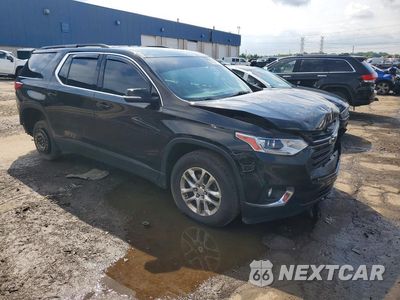 Czwarte zdjęcie samochodu z boku: 2019 CHEVROLET TRAVERSE LT VIN:1GNERGKW1KJ105270 - miniatura