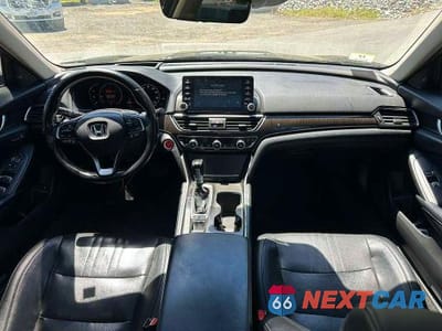 Zdjęcie 6 z 10 samochodu: 2018 HONDA ACCORD TOURING VIN:1HGCV1F97JA085040 - miniatura