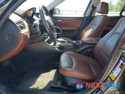 Zdjęcie 7 z 13 samochodu: 2015 BMW X1 XDRIVE28I VIN:WBAVL1C59FVY30740 - miniatura