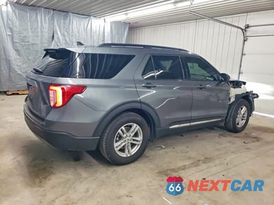 Trzecie zdjęcie samochodu z tyłu: 2024 FORD EXPLORER XLT VIN:1FMSK7DHXRGA04228 - miniatura
