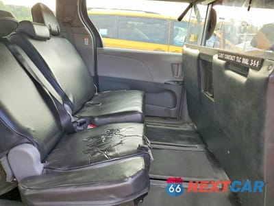 Zdjęcie 11 z 13 samochodu: 2016 TOYOTA SIENNA L 7-PASSENGER VIN:5TDZK3DC2GS718146 - miniatura