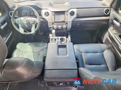 Zdjęcie 8 z 12 samochodu: 2019 TOYOTA TUNDRA CREWMAX SR5 VIN:5TFDW5F18KX815778 - miniatura