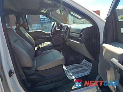 Piąte zdjęcie samochodu w środku: 2017 FORD F350 SUPER DUTY VIN:1FT8W3B60HED95980 - miniatura