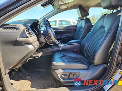 Zdjęcie 7 z 12 samochodu: 2019 TOYOTA CAMRY SE VIN:4T1B11HK6KU772950 - miniatura