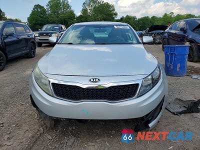 Piąte zdjęcie samochodu w środku: 2013 KIA OPTIMA LX VIN:5XXGM4A74DG206996 - miniatura