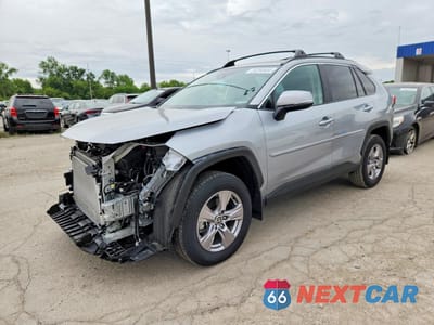 2024 TOYOTA RAV4 XLE 2T3P1RFV0RW493173 - główne zdjęcie licytacji z USA - miniatura