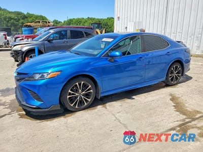 2018 TOYOTA CAMRY SE 4T1B11HK4JU112484 - główne zdjęcie licytacji z USA - miniatura