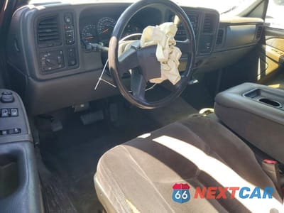 Zdjęcie 8 z 13 samochodu: 2003 GMC NEW SIERRA K1500 VIN:2GTEK19T231289278 - miniatura