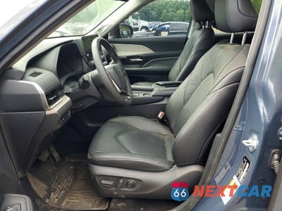 Zdjęcie 7 z 14 samochodu: 2024 TOYOTA GRAND HIGHLANDER LIMITED VIN:5TDAAAB50RS043103 - miniatura