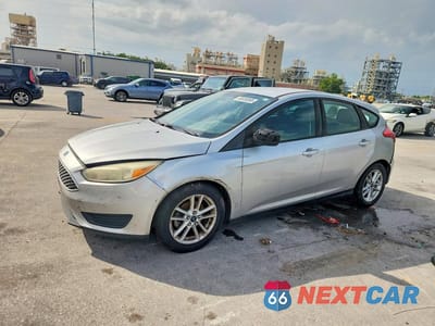 2015 FORD FOCUS SE 1FADP3K27FL222772 - główne zdjęcie licytacji z USA - miniatura