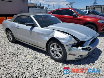 Czwarte zdjęcie samochodu z boku: 2014 FORD MUSTANG VIN:1ZVBP8EMXE5297073 - miniatura