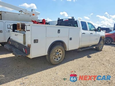 Trzecie zdjęcie samochodu z tyłu: 2017 CHEVROLET SILVERADO K3500 VIN:1GB2KYEG9HZ305564 - miniatura