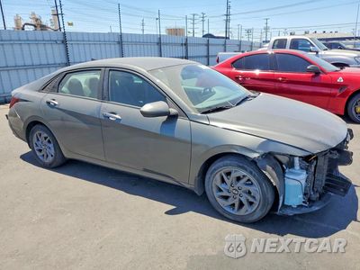 Czwarte zdjęcie samochodu z boku: 2024 HYUNDAI ELANTRA SEL VIN:KMHLM4DG9RU842000 - miniatura