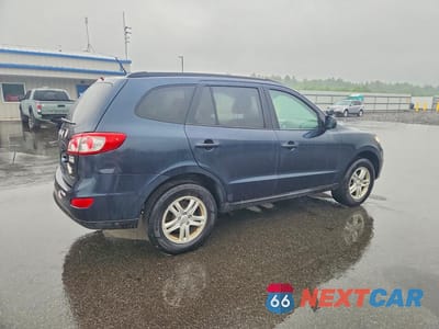 Trzecie zdjęcie samochodu z tyłu: 2012 HYUNDAI SANTA FE GLS VIN:5XYZGDABXCG093117 - miniatura