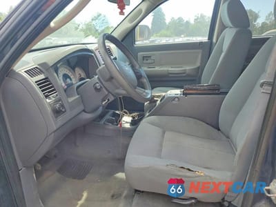 Zdjęcie 7 z 12 samochodu: 2005 DODGE DAKOTA QUAD SLT VIN:1D7HW48N15S288721 - miniatura