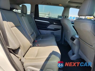 Zdjęcie 11 z 13 samochodu: 2016 TOYOTA HIGHLANDER XLE VIN:5TDKKRFH6GS126049 - miniatura
