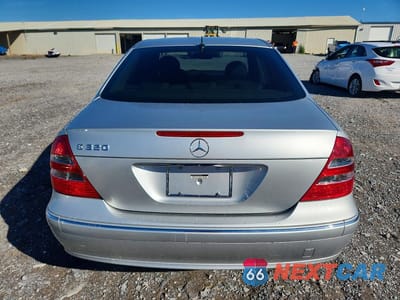 Zdjęcie 6 z 12 samochodu: 2003 MERCEDES-BENZ E 320 VIN:WDBUF65J73A220317 - miniatura