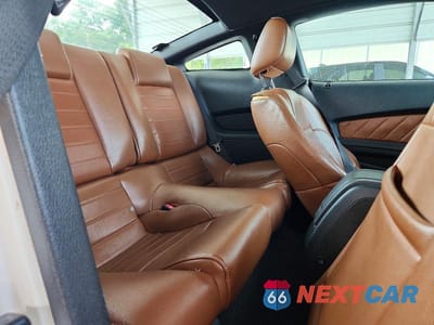 Zdjęcie 10 z 12 samochodu: 2010 FORD MUSTANG VIN:1ZVBP8AN6A5104393 - miniatura