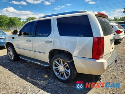 Drugie zdjęcie samochodu z przodu: 2007 CADILLAC ESCALADE LUXURY VIN:1GYFK63897R311564 - miniatura