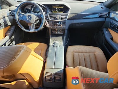 Zdjęcie 8 z 12 samochodu: 2010 MERCEDES-BENZ E 550 4MATIC VIN:WDDHF9AB3AA236083 - miniatura