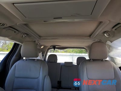 Zdjęcie 10 z 14 samochodu: 2017 TOYOTA SIENNA LIMITED PREMIUM 7-PASSENGER VIN:5TDDZ3DC1HS161771 - miniatura