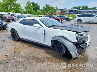 Czwarte zdjęcie samochodu z boku: 2014 CHEVROLET CAMARO VIN:2G1FS1EW1E9209034 - miniatura