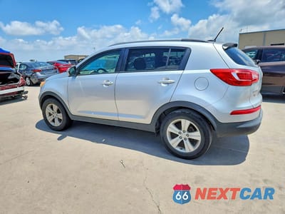 Drugie zdjęcie samochodu z przodu: 2012 KIA SPORTAGE LX VIN:KNDPB3A28C7261057 - miniatura