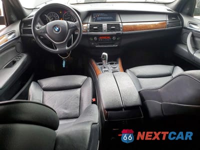 Zdjęcie 8 z 12 samochodu: 2010 BMW X5 XDRIVE48I VIN:5UXFE8C51AL311291 - miniatura