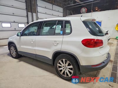 Drugie zdjęcie samochodu z przodu: 2012 VOLKSWAGEN TIGUAN S VIN:WVGCV7AX7CW504710 - miniatura