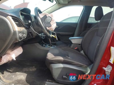 Zdjęcie 7 z 13 samochodu: 2015 JEEP CHEROKEE LATITUDE VIN:1C4PJMCS3FW541596 - miniatura