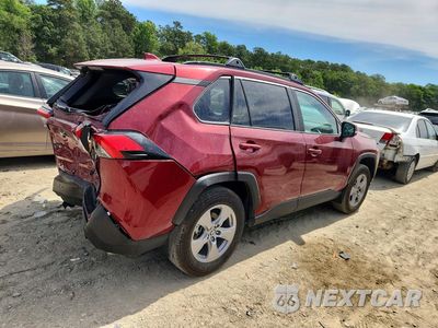 Trzecie zdjęcie samochodu z tyłu: 2025 TOYOTA RAV4 XLE VIN:2T3P1RFV2SW586895 - miniatura