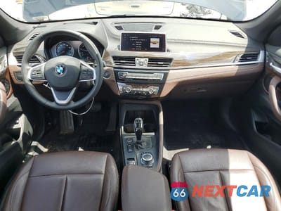 Zdjęcie 8 z 14 samochodu: 2021 BMW X1 XDRIVE28I VIN:WBXJG9C0XM5T01970 - miniatura