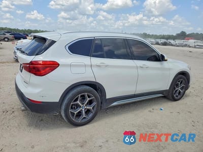 Trzecie zdjęcie samochodu z tyłu: 2018 BMW X1 XDRIVE28I VIN:WBXHT3C37J3H33086 - miniatura