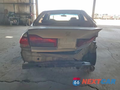 Zdjęcie 6 z 12 samochodu: 2001 HONDA ACCORD LX VIN:3HGCG66591G713458 - miniatura