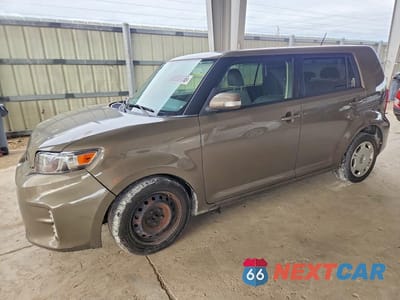 2013 SCION XB BASE JTLZE4FE2DJ042144 - główne zdjęcie licytacji z USA - miniatura