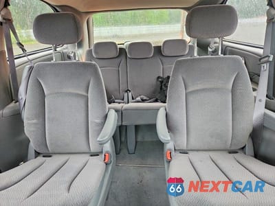 Zdjęcie 10 z 13 samochodu: 2006 DODGE GRAND CARAVAN SXT VIN:2D4GP44L56R627770 - miniatura