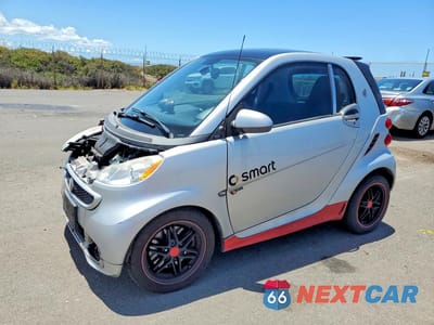 2013 SMART FORTWO WMEEJ3BA5DK683402 - główne zdjęcie licytacji z USA - miniatura