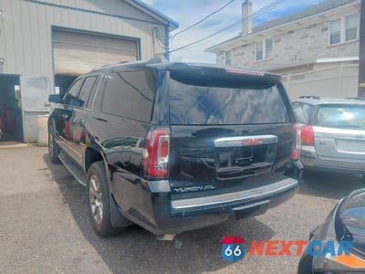 Trzecie zdjęcie samochodu z tyłu: 2016 GMC YUKON XL DENALI VIN:1GKS2HKJ9GR433544 - miniatura