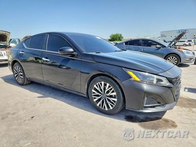 Czwarte zdjęcie samochodu z boku: 2023 NISSAN ALTIMA 2.5 SV VIN:1N4BL4DV1PN322761 - miniatura