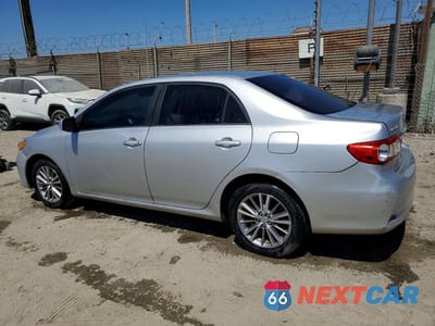Drugie zdjęcie samochodu z przodu: 2011 TOYOTA COROLLA LE VIN:2T1BU4EE0BC586992 - miniatura