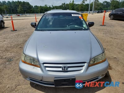 Piąte zdjęcie samochodu w środku: 2002 HONDA ACCORD VALUE VIN:1HGCF86602A055682 - miniatura