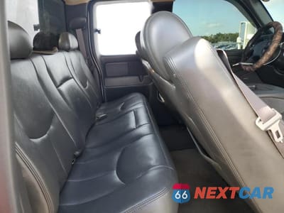 Zdjęcie 10 z 12 samochodu: 2005 CHEVROLET SILVERADO K2500 HEAVY DUTY VIN:1GCHK29265E290364 - miniatura