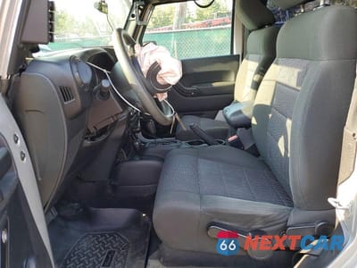 Zdjęcie 7 z 12 samochodu: 2011 JEEP WRANGLER SPORT VIN:1J4AA2D1XBL548163 - miniatura