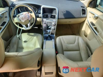 Zdjęcie 8 z 13 samochodu: 2015 VOLVO XC60 T6 PREMIER VIN:YV449MDK9F2637196 - miniatura