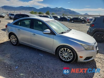 Czwarte zdjęcie samochodu z boku: 2012 CHEVROLET CRUZE ECO VIN:1G1PK5SC5C7126212 - miniatura