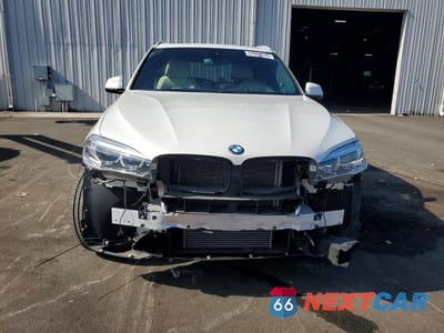 Piąte zdjęcie samochodu w środku: 2018 BMW X5 SDRIVE35I VIN:5UXKR2C52J0Z16129 - miniatura